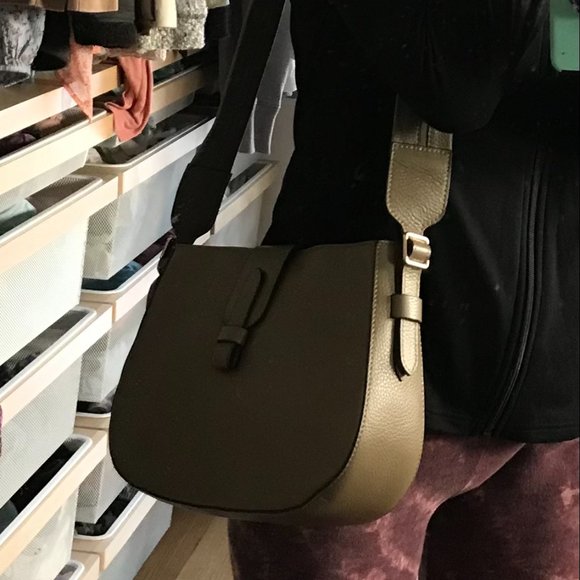 Allisandro Mari, Seychellas, Cross-body, Purse.taupe/sand color.  Leather Italy. - Picture 10 of 10